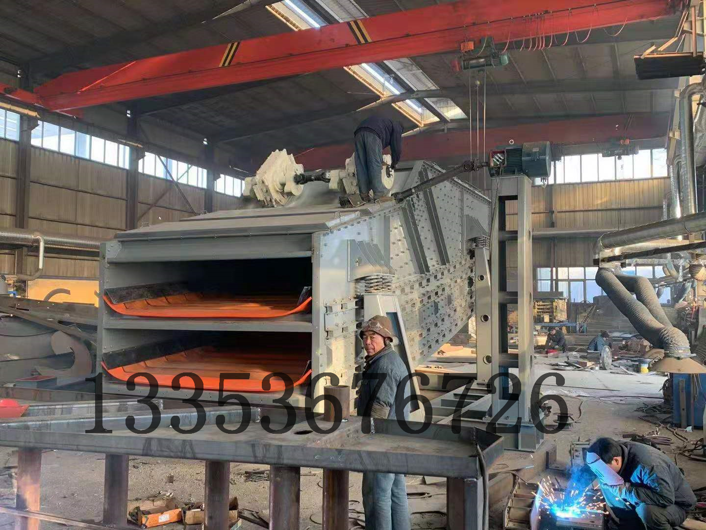 垃圾固廢分級處理專用弛張篩選機(jī)一臺需要投資得多少錢？