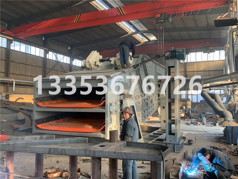 鵬威弛張沸騰篩針對粘料濕料的篩分有什么突出表現？